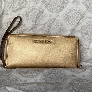 Michael Kors wristlet wallet